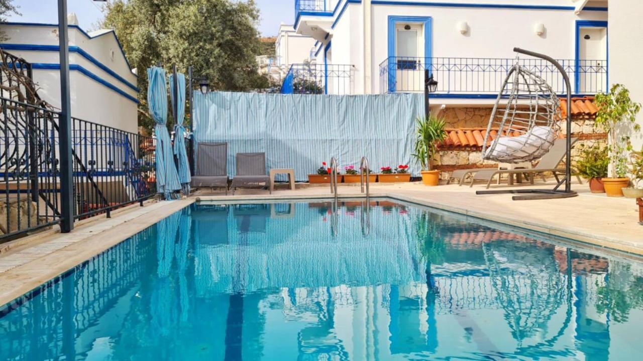 Shared Pool Flat Located 3 Min To Beach In Kalkan Appartement Buitenkant foto